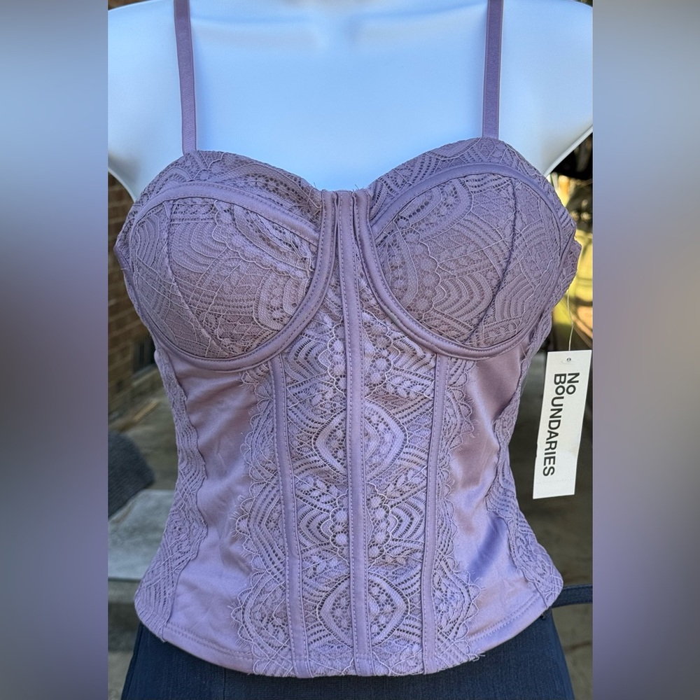 No Boundaries Women's Lace Bustier - Lavender